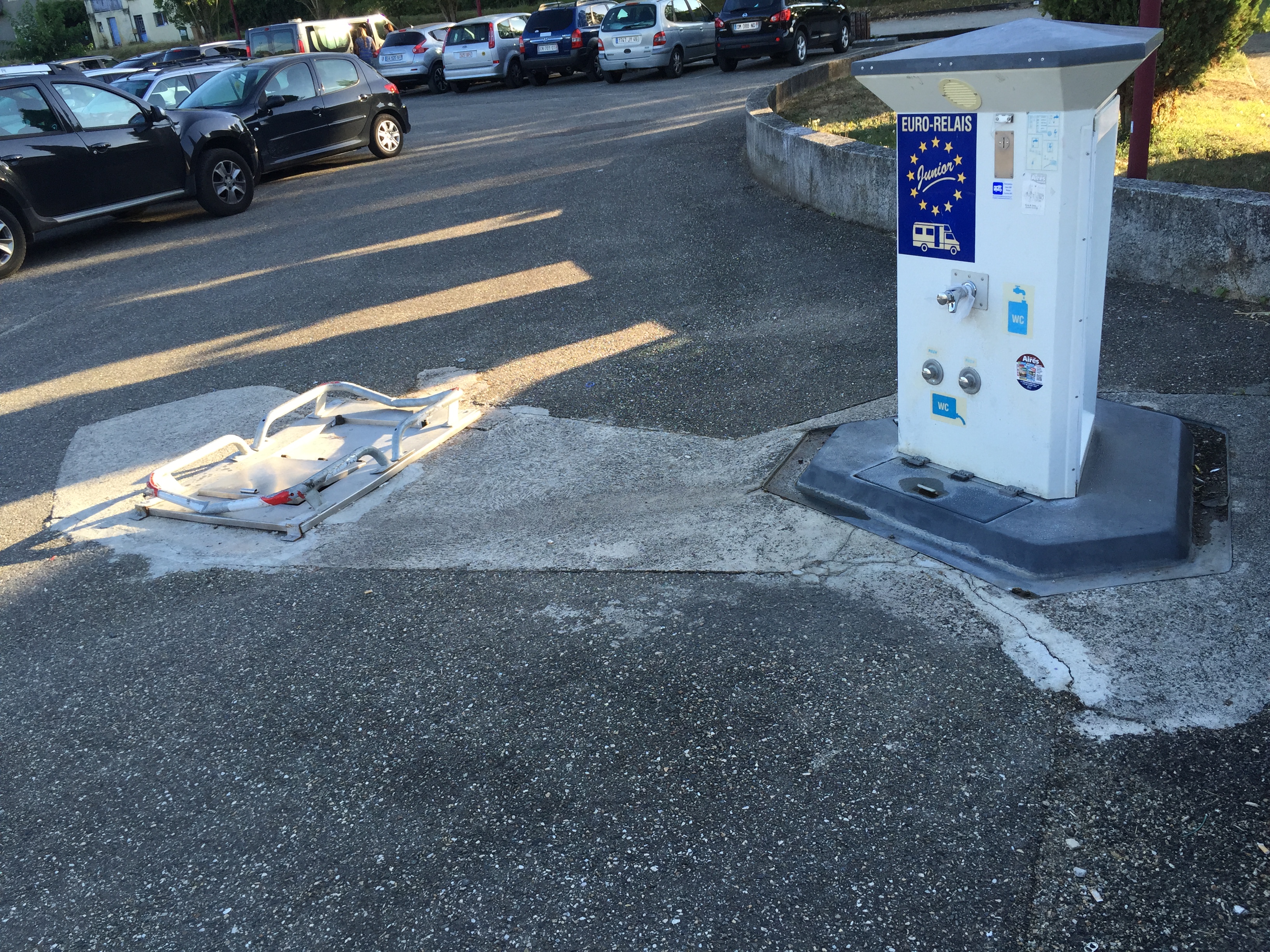 Aire communale de service et accueil - photo 2