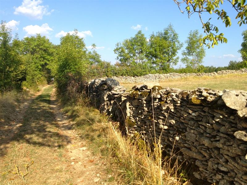 Lugagnac  : Chemin Muret en Pierres Sèches