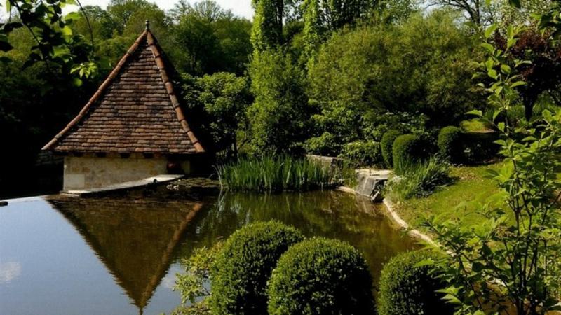 Jardins-de-l-ancien-couvent-Meyronne-Lot_gallery-full