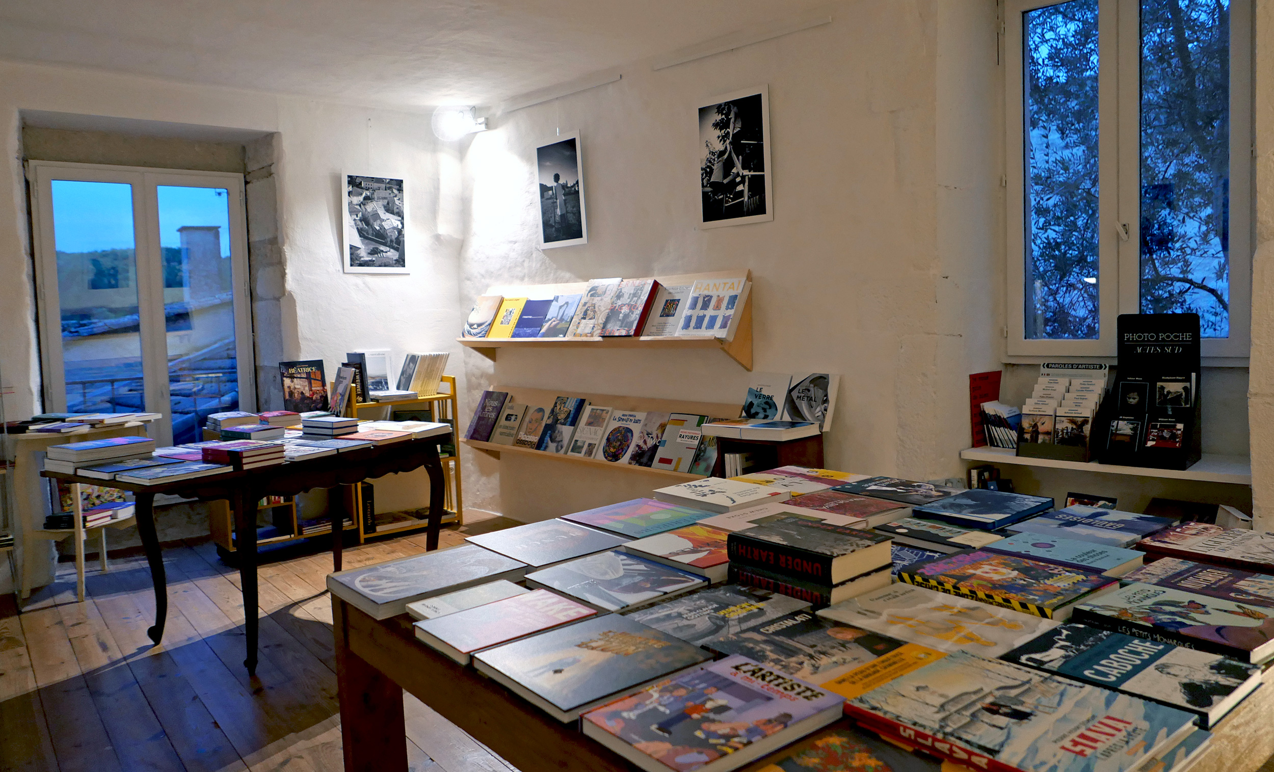 Livres, Books & Company — photo 3