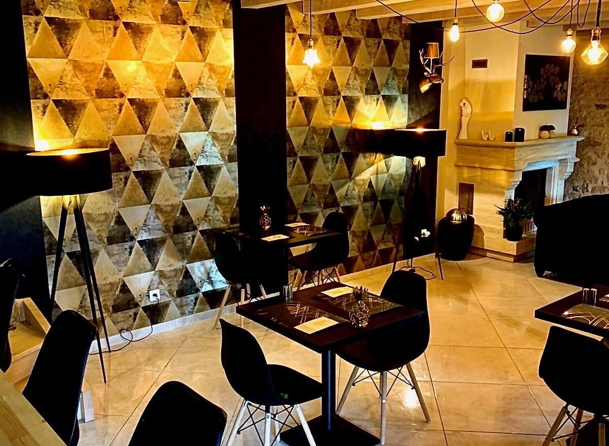 La Biche au Bois, Montcléra - photo 10