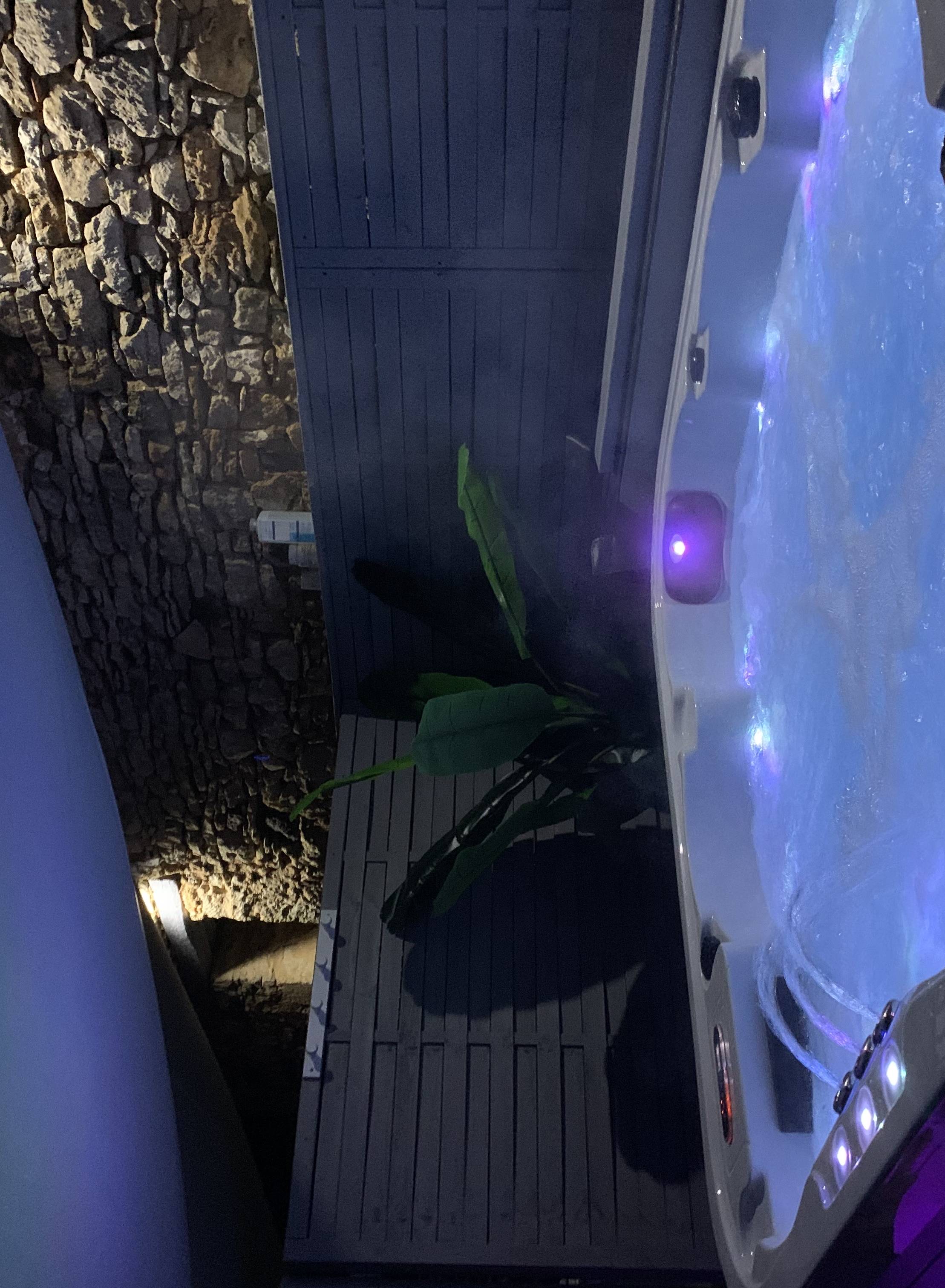 La Biche au Bois, Montcléra - photo 12