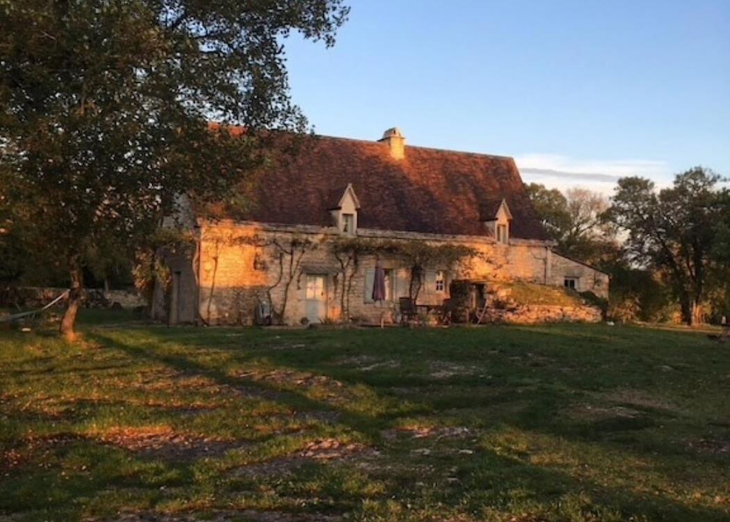 La maison principale du domaine des Roches en automne (octobre 2019)