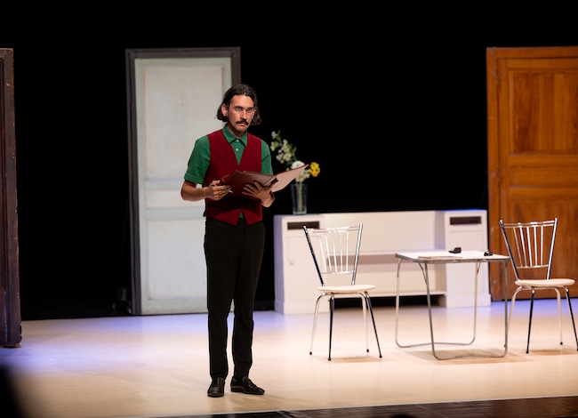 Festival de Théâtre de Figeac, lecture, cinéma, théâtre "ma république à moi", et "la puce à l'oreille", musique "Shamade swing Trio"