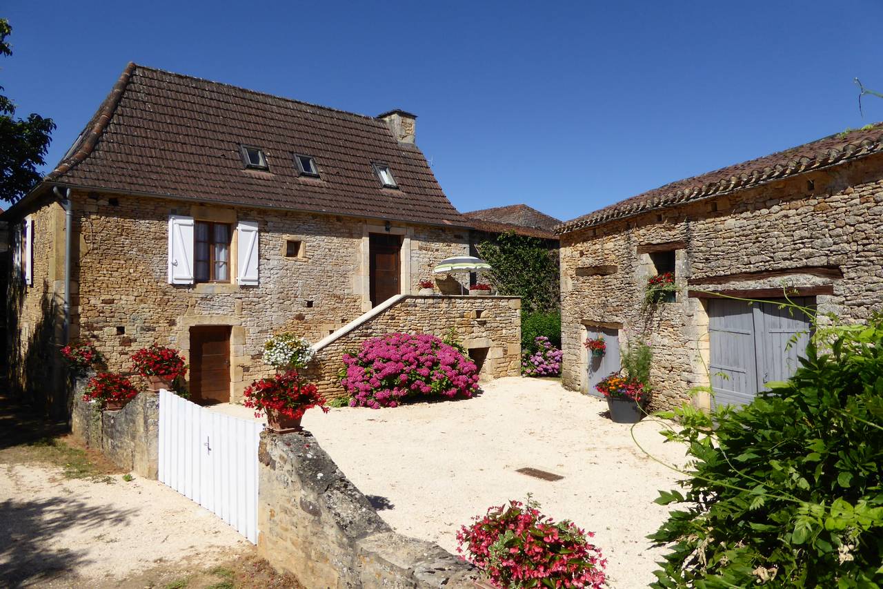Le Clos de La Thèze : la maison fleurie