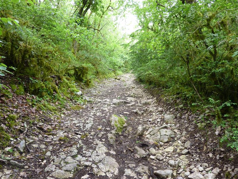 Montée sur le Roc de Colonjat_08 © Lot Tourisme - C. Sanchez