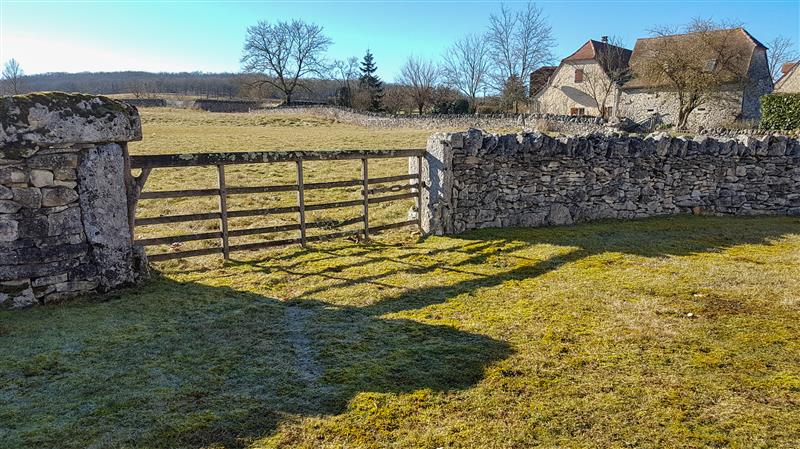 Muret de pierre - Le Bastit