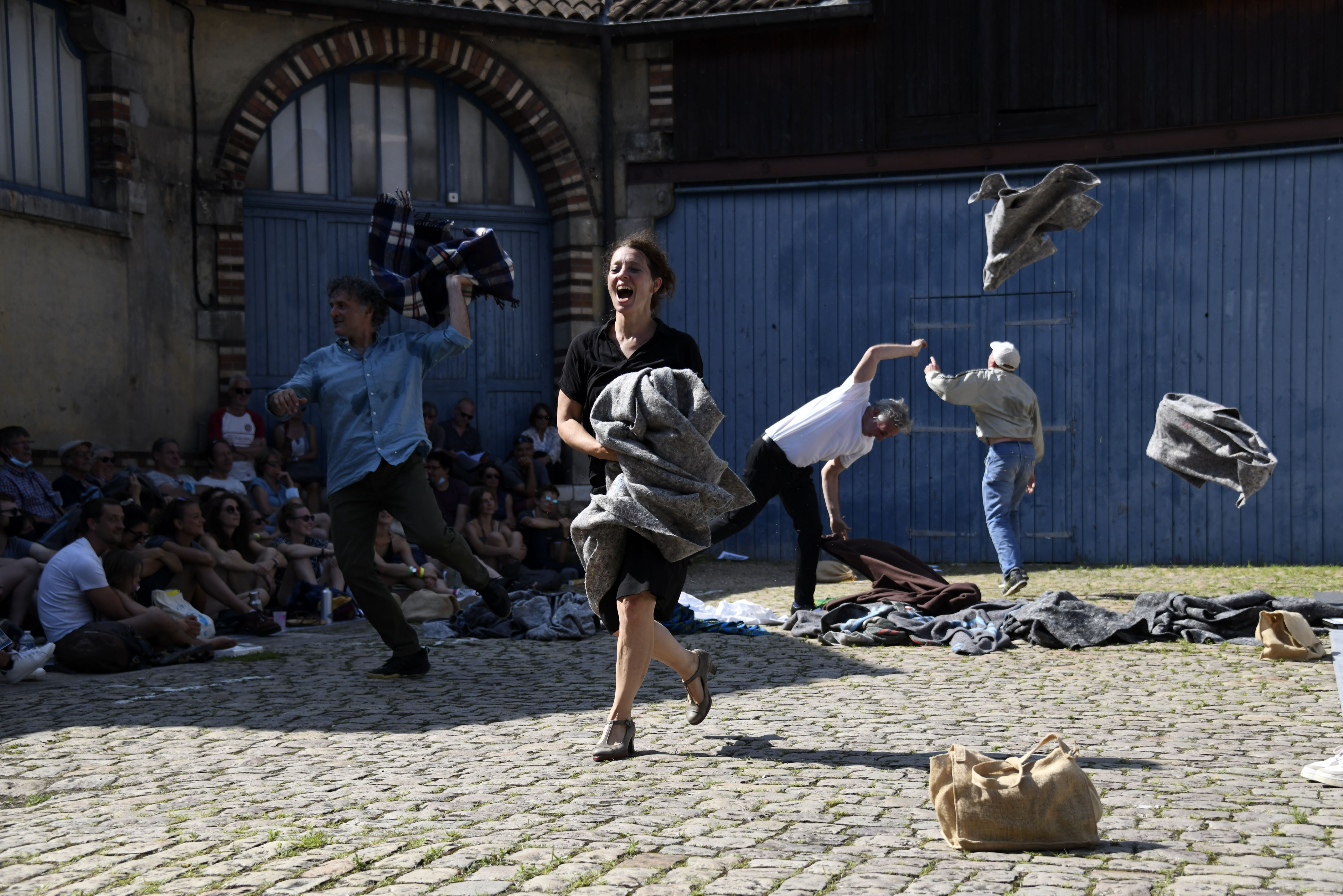 Epicerie Culturelle - Tournée n°14 avec la Compagnie Etadam : La Cordée