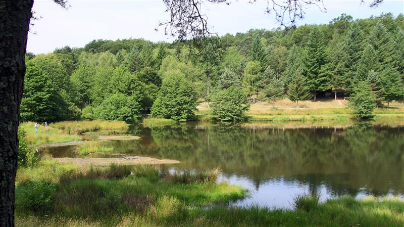 Photo texte thématique - Comiac VD12 - Lac de vergnes.Comiac.le lac©M.Légeron