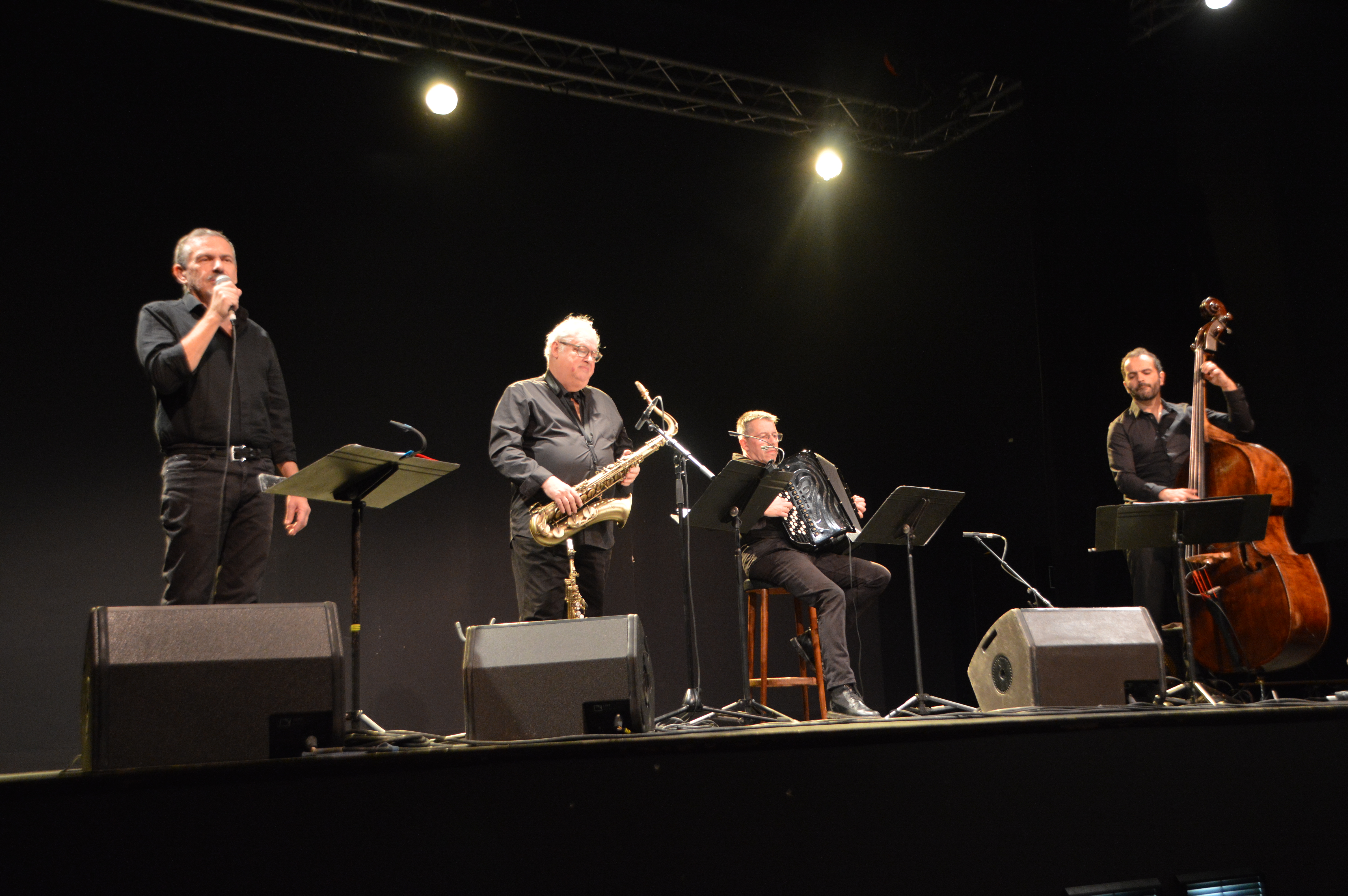Festival de Gramat : Poètes vos papiers – Y’a de la joie