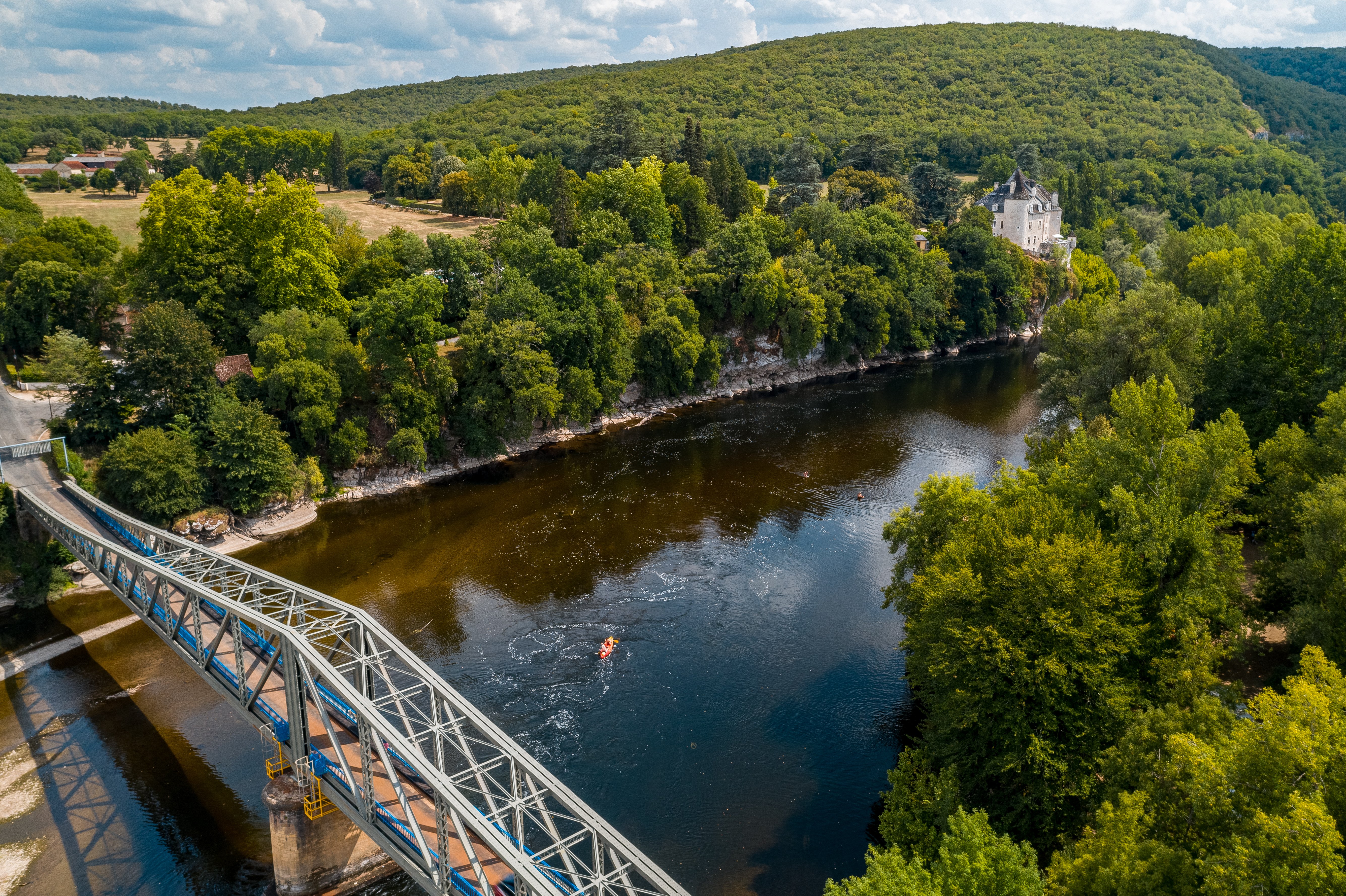 Baignade de la Bourgnette à Lacave dans la rivière Dordogne