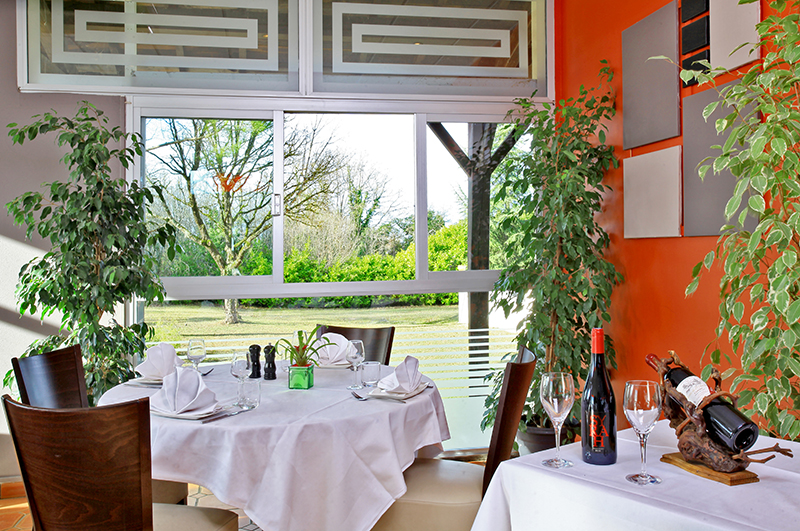 Hôtel Restaurant Domaine Les Trois Pins, Lhospitalet - photo 11