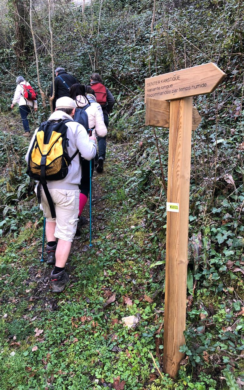 Randonnée sur le sentier karstique de Crégols