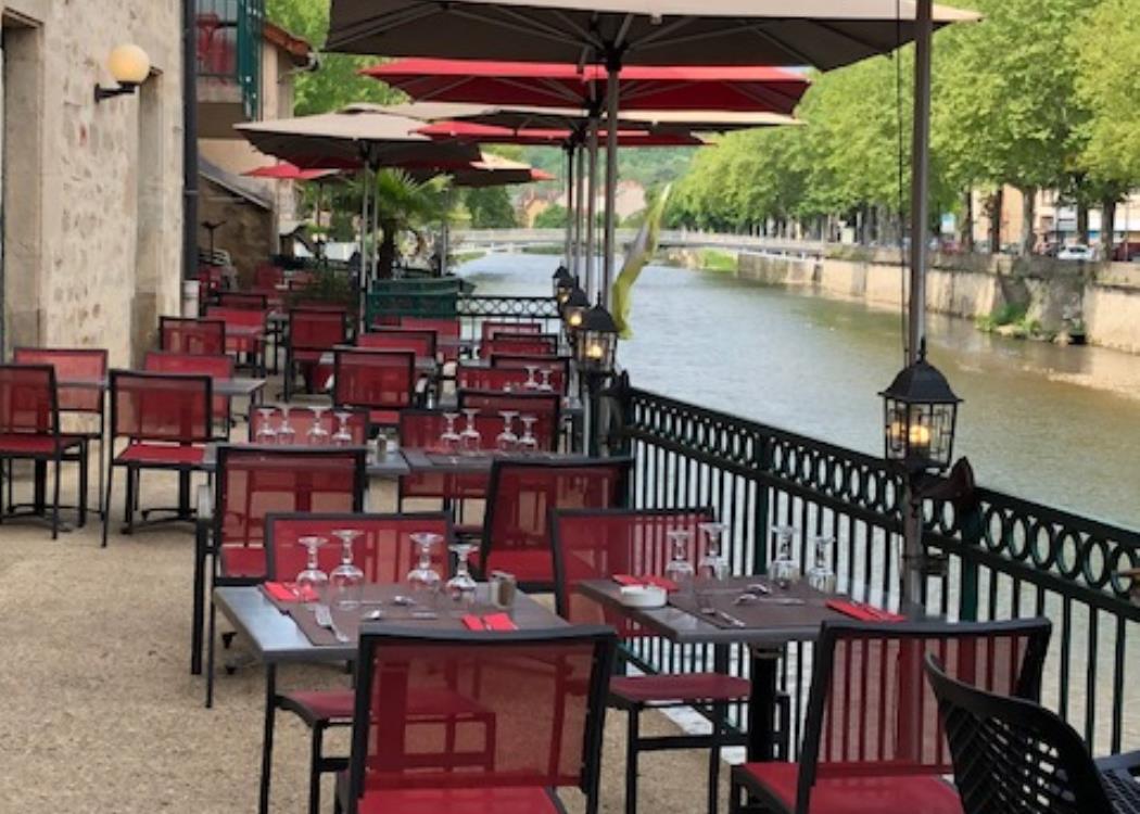 RestaurantPontdor_Figeac_Terrasse1