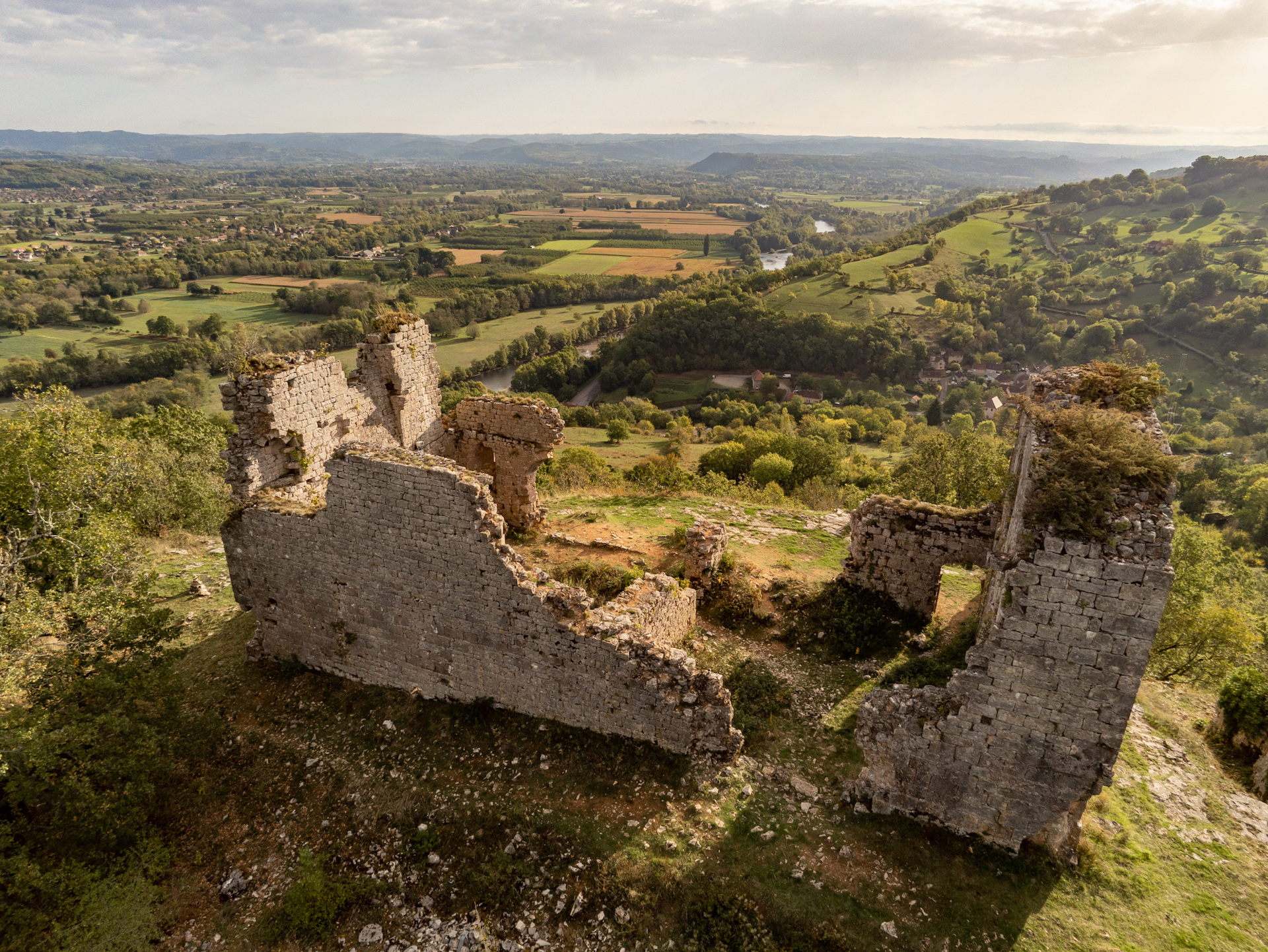 Autour des ruines de Taillefer (Carennac) | Tourisme Lot