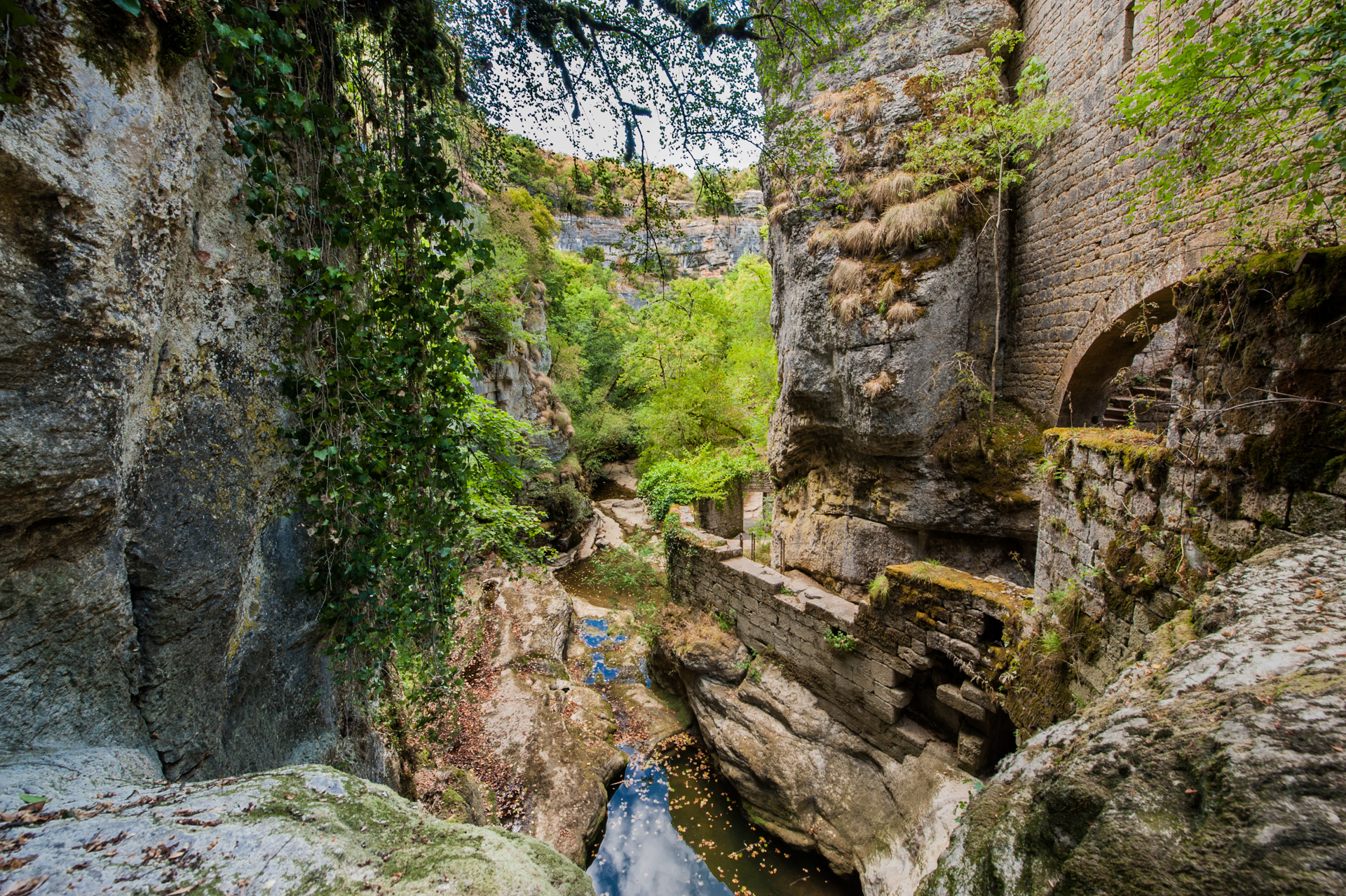 Gramat - Ruines du Moulin du Saut situé sur l'Alzou© Lot Tourisme - C. ORY