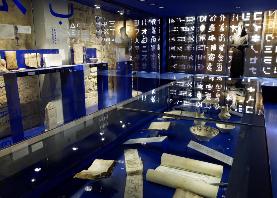 Musee Champollion - Les Écritures du Monde, Salle des alphabets 