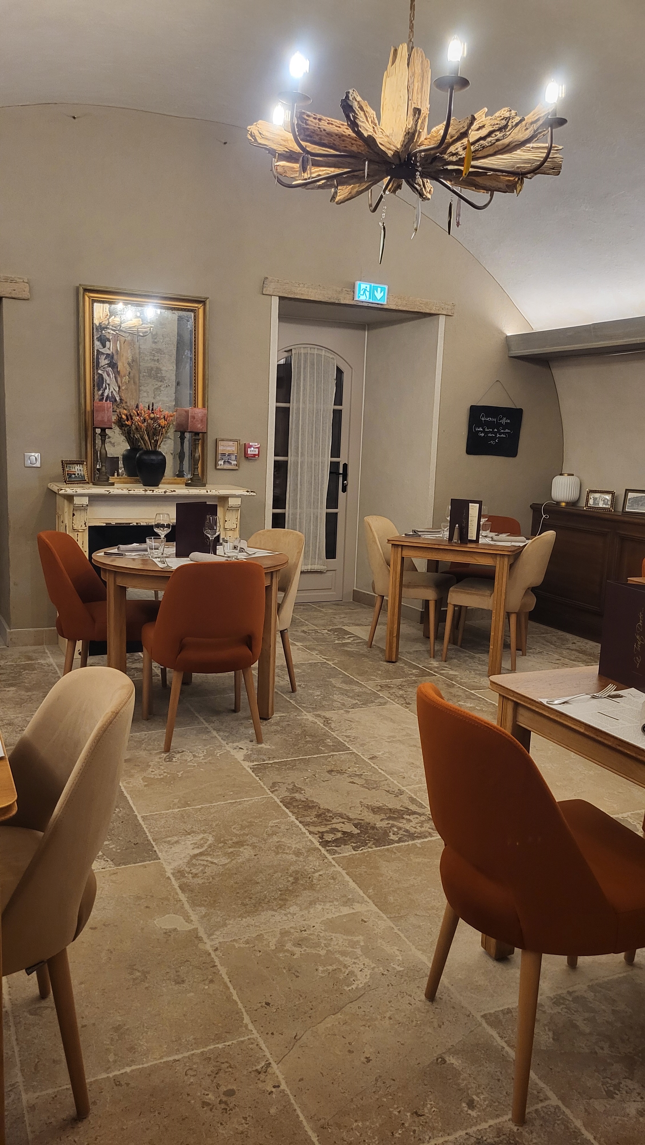 Salle voûtée restaurant La Truite dorée