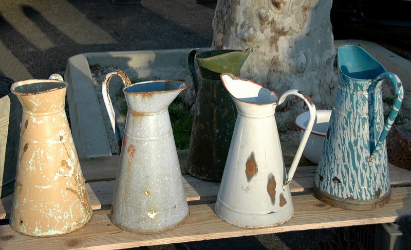 Vide-grenier sous les chênes et  moulin en marche