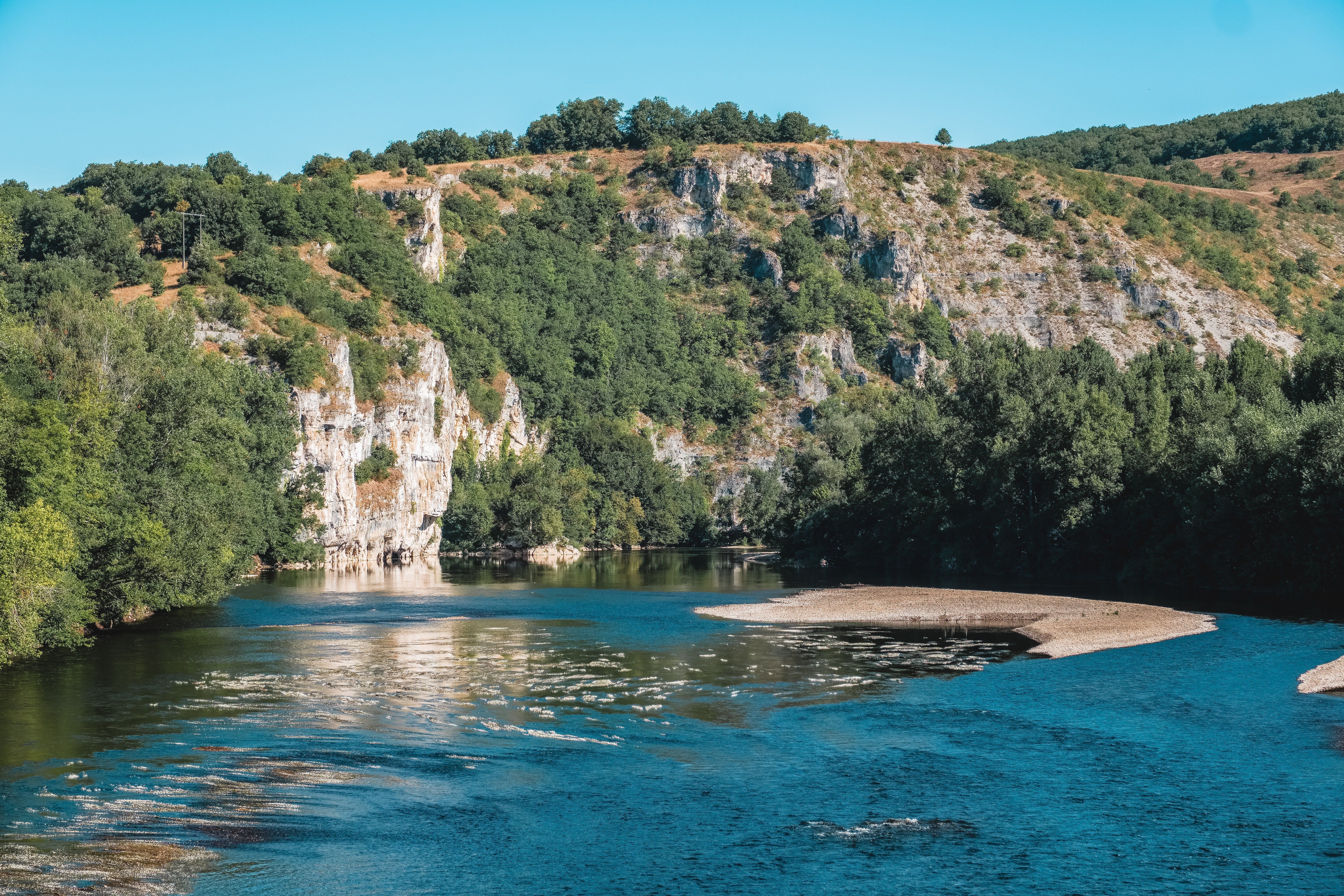 Baignade de la Bourgnette à Lacave dans la rivière Dordogne