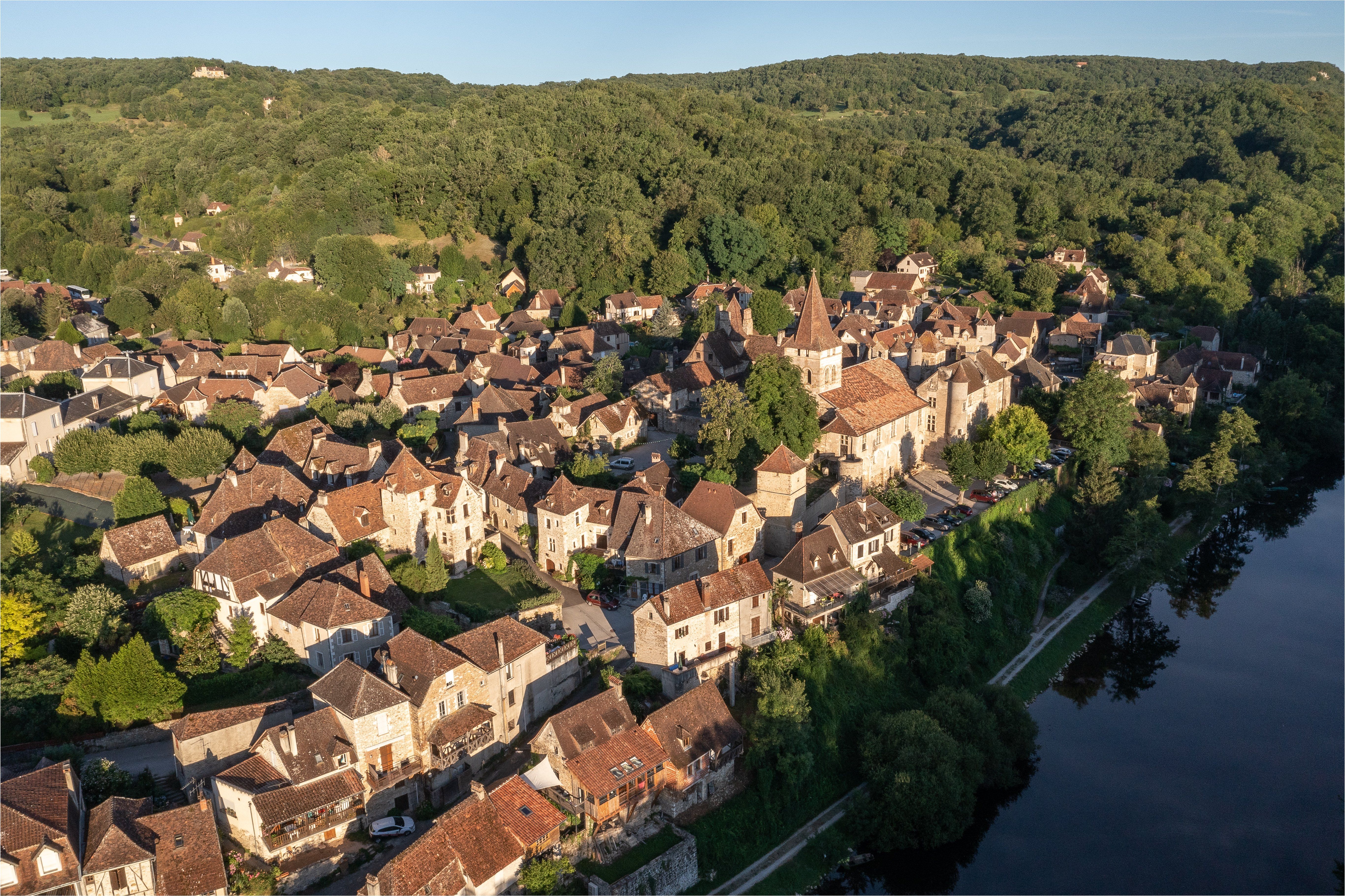 Vue drone du village de Carennac