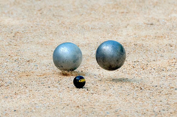 Concours de pétanque en doublette