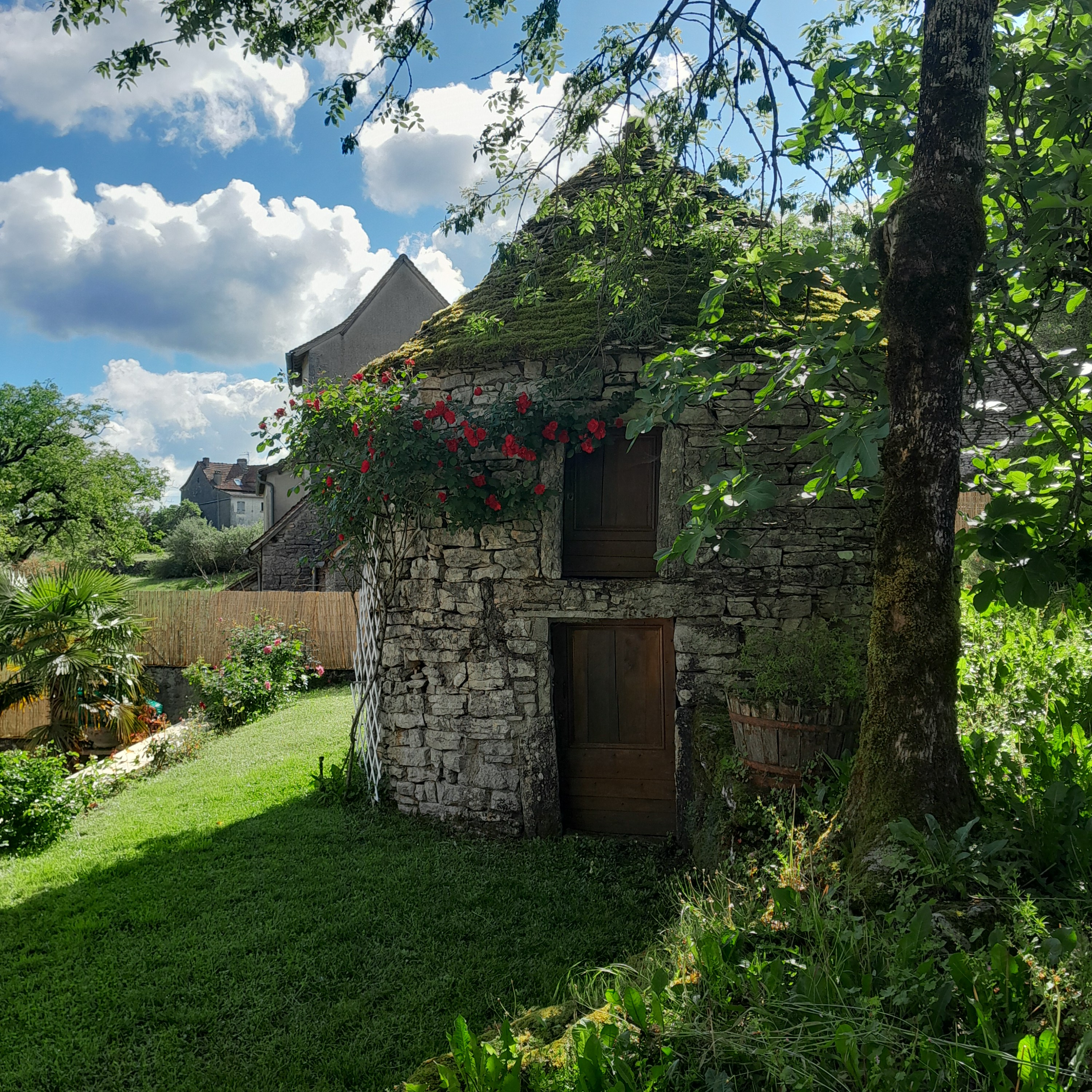 Un petit coin du passé, Saint-Jean-de-Laur - photo 3