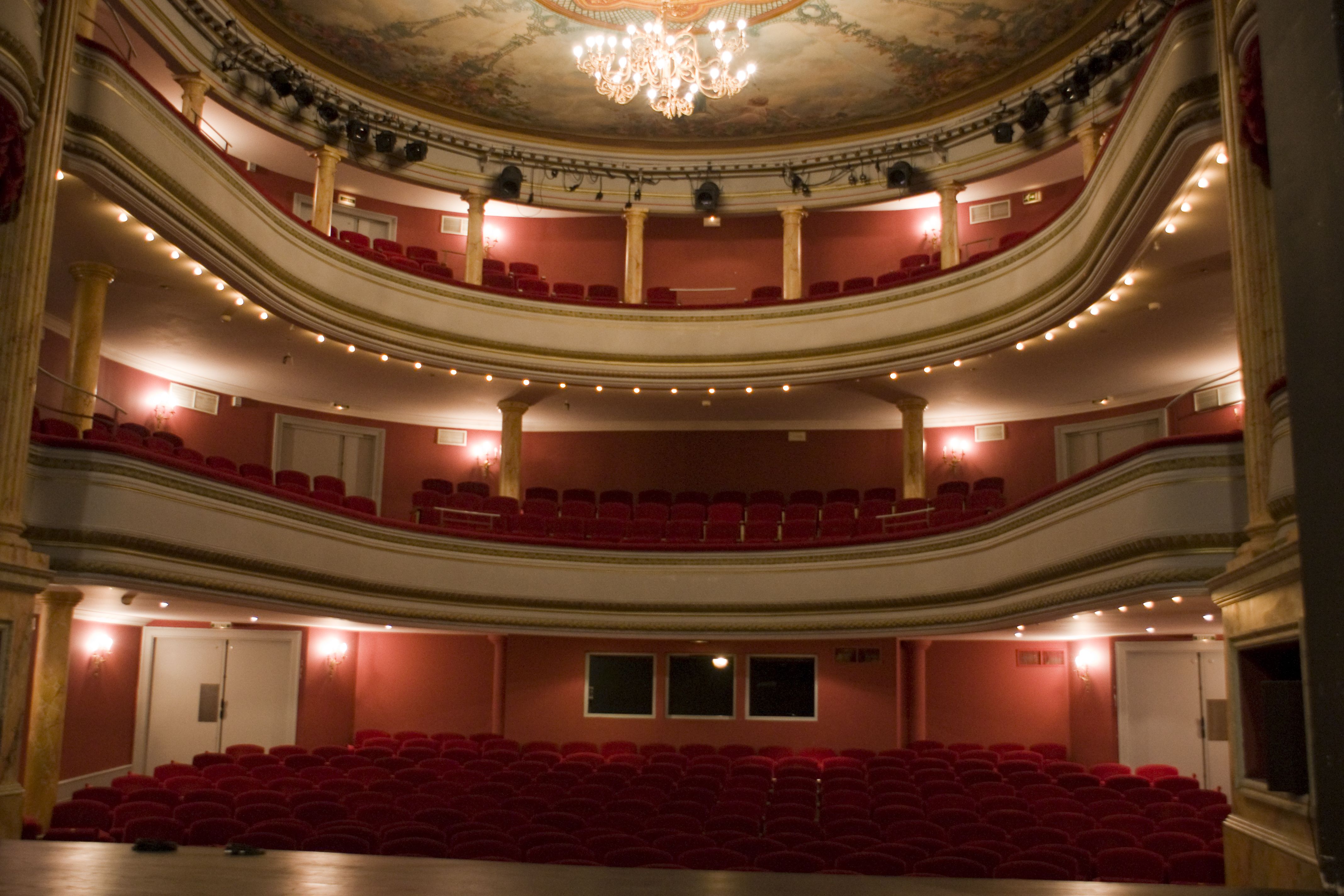 Journées Européennes du Patrimoine : Visites libres du Théâtre et animation musicale avec le groupe Kokillages