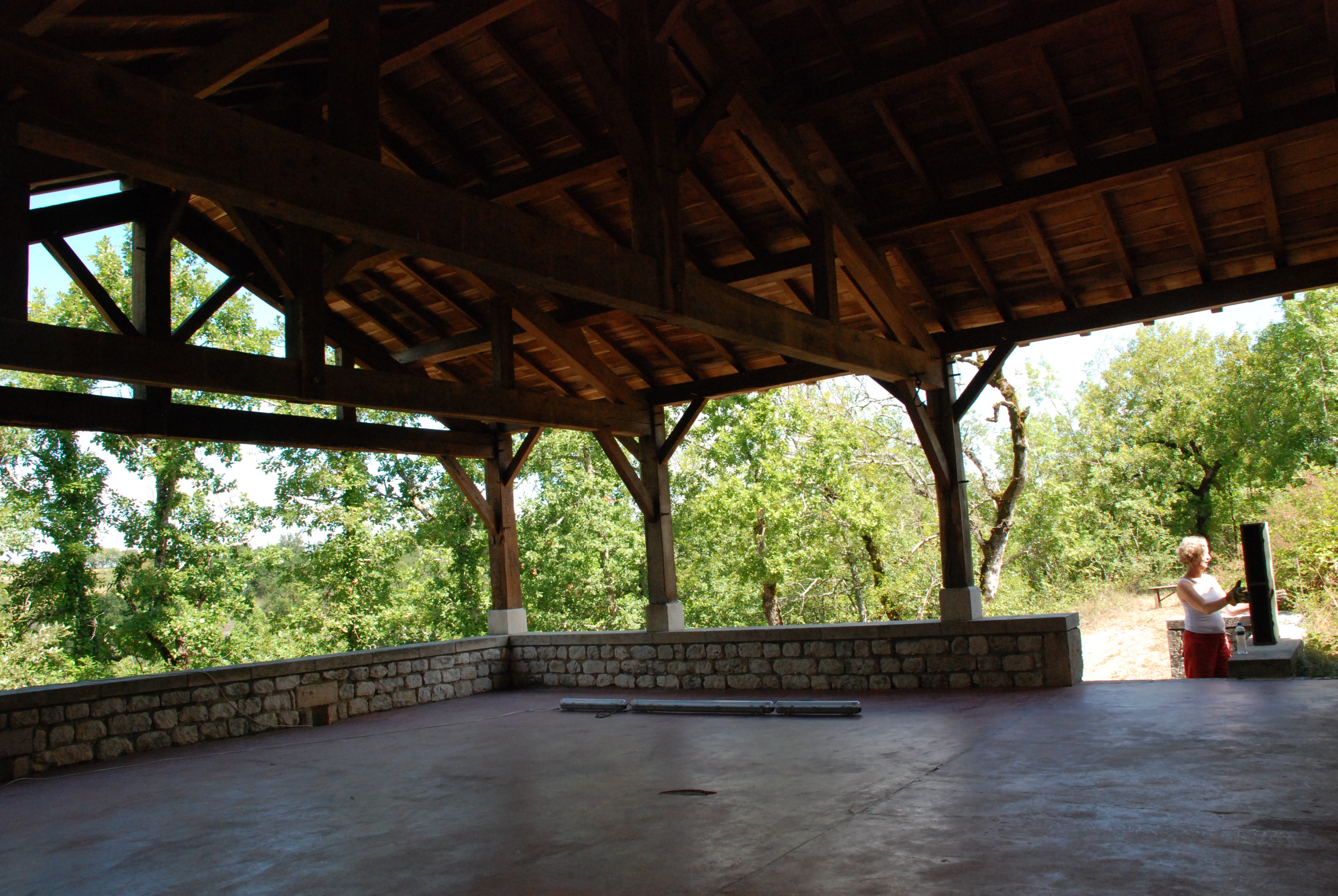 Lavende & Oleander + Place Rouge, Pern - photo 15