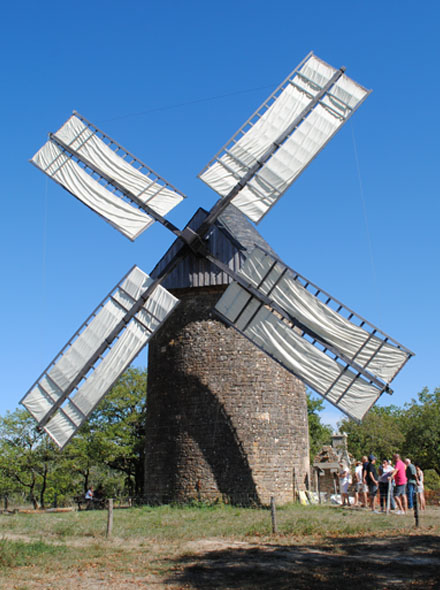 Randonnée des fours et des moulins sur le Causse de Martel