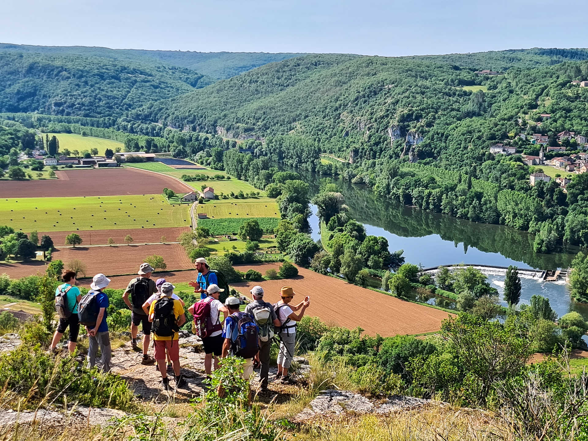 Randonnée accompagnée en groupe dans le Quercy