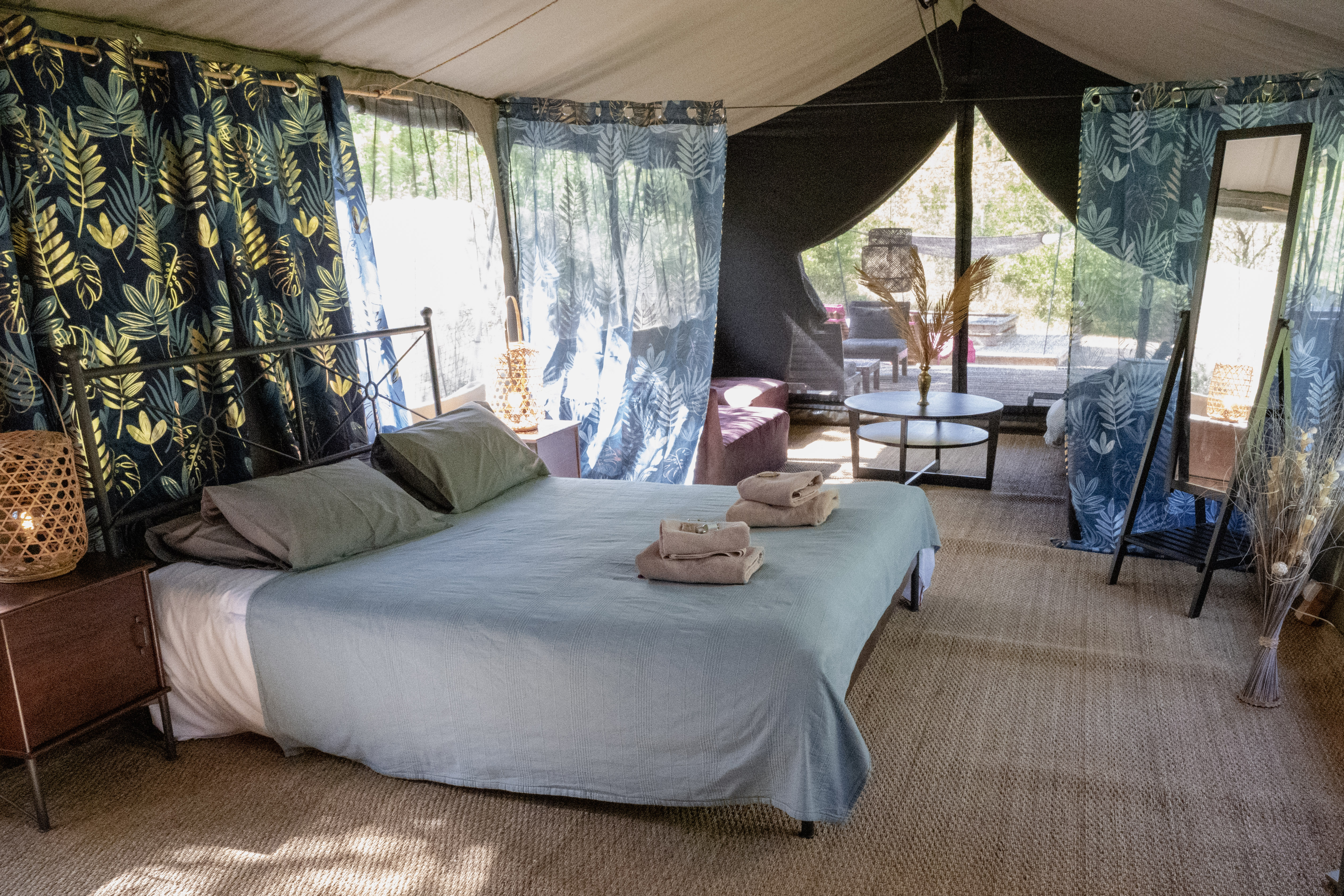 Aux Lodges du Mas de Nadal : Lodge Safari Suite pour 2 personnes avec Jacuzzi, Sauliac-sur-Célé - photo 8