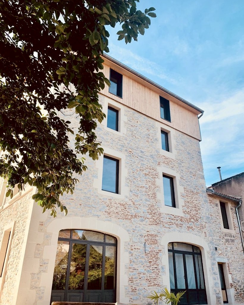 La Bellours