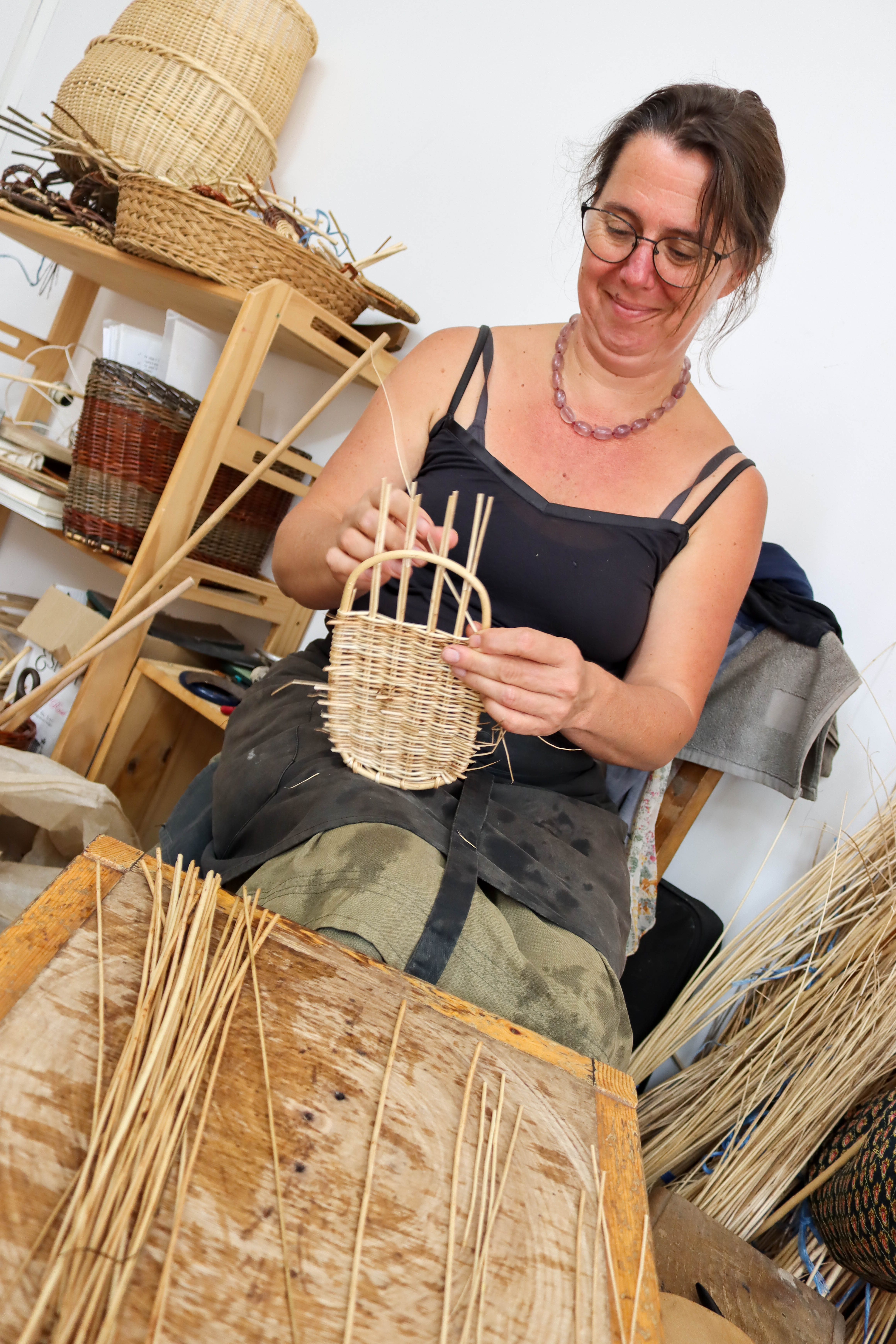 Atelier de Vannerie du Cele a Cabrerets dans le Lot. Metiers d'arts et artisanat.