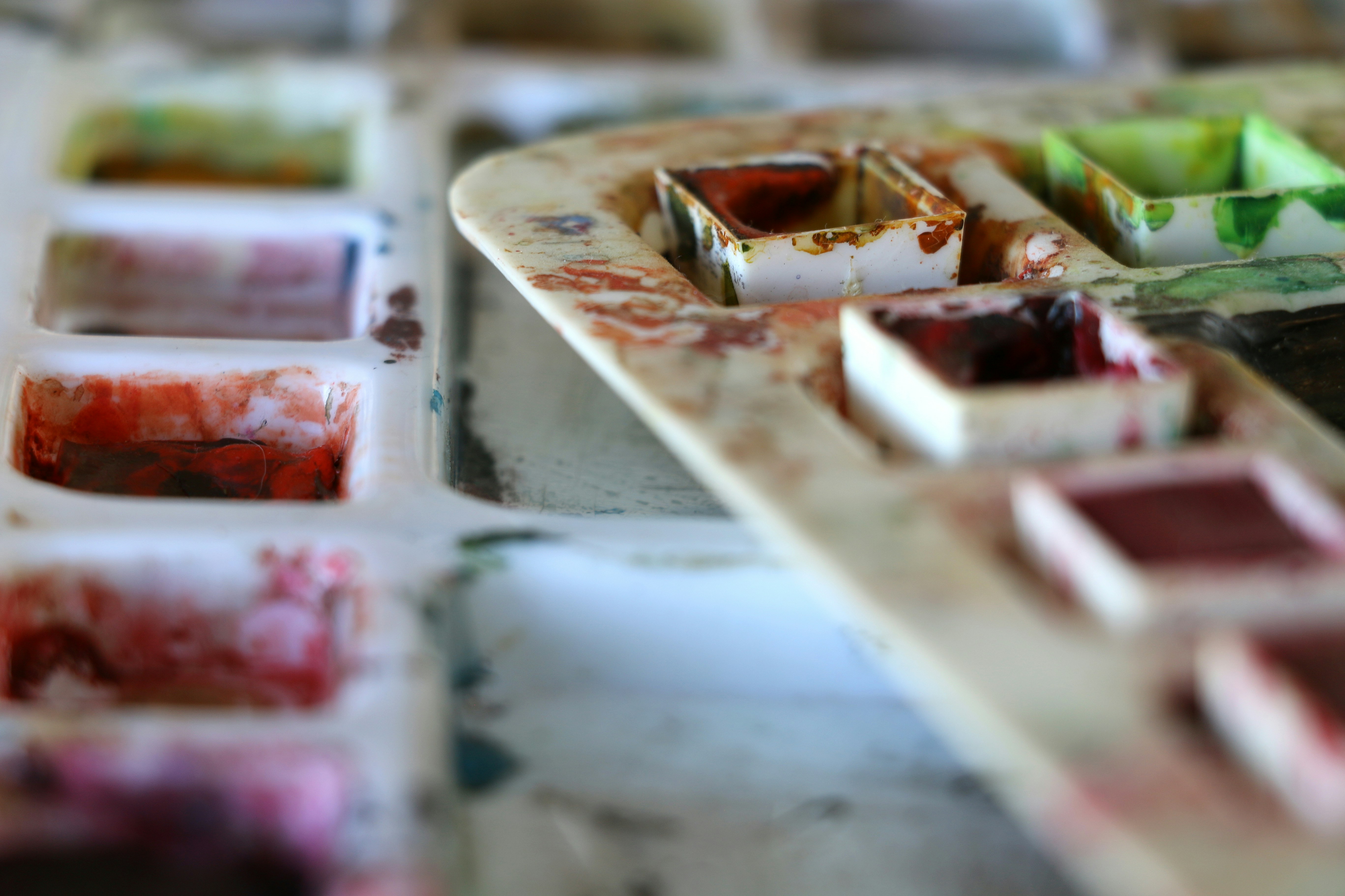 Exposition "Atelier Arc-En-Ciel", par le Trait d'Union