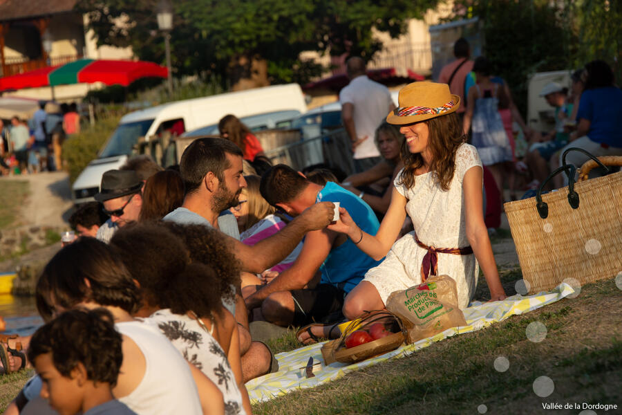 Marché Gourmand à Lamothe-Fénelon
