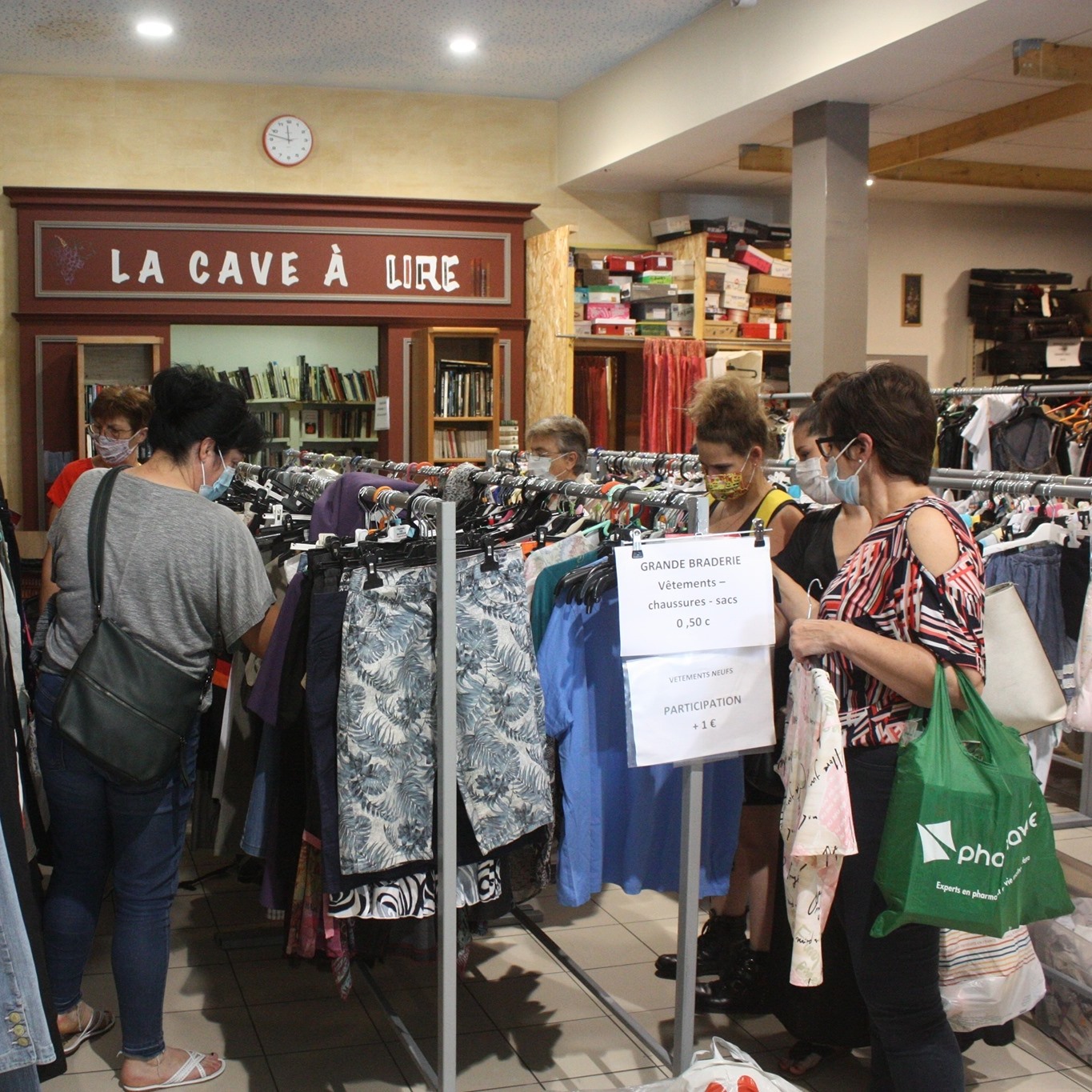 Braderie du Secours Populaire, Gourdon - photo 3